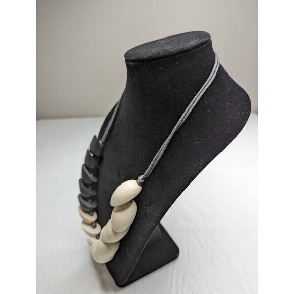 Vintage Wooden Shell Style Leather Rope Beaded Necklace Gray Ivory - Picture 2 of 4